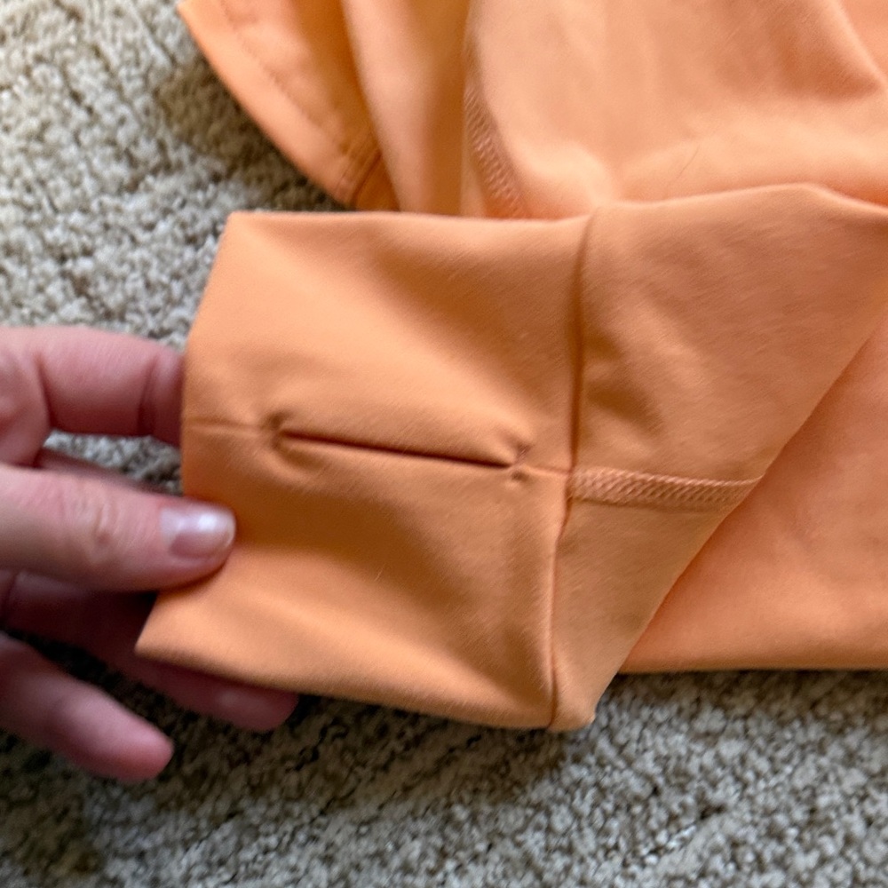 Women's Fabletics Zip up size M - Picture 2 of 8